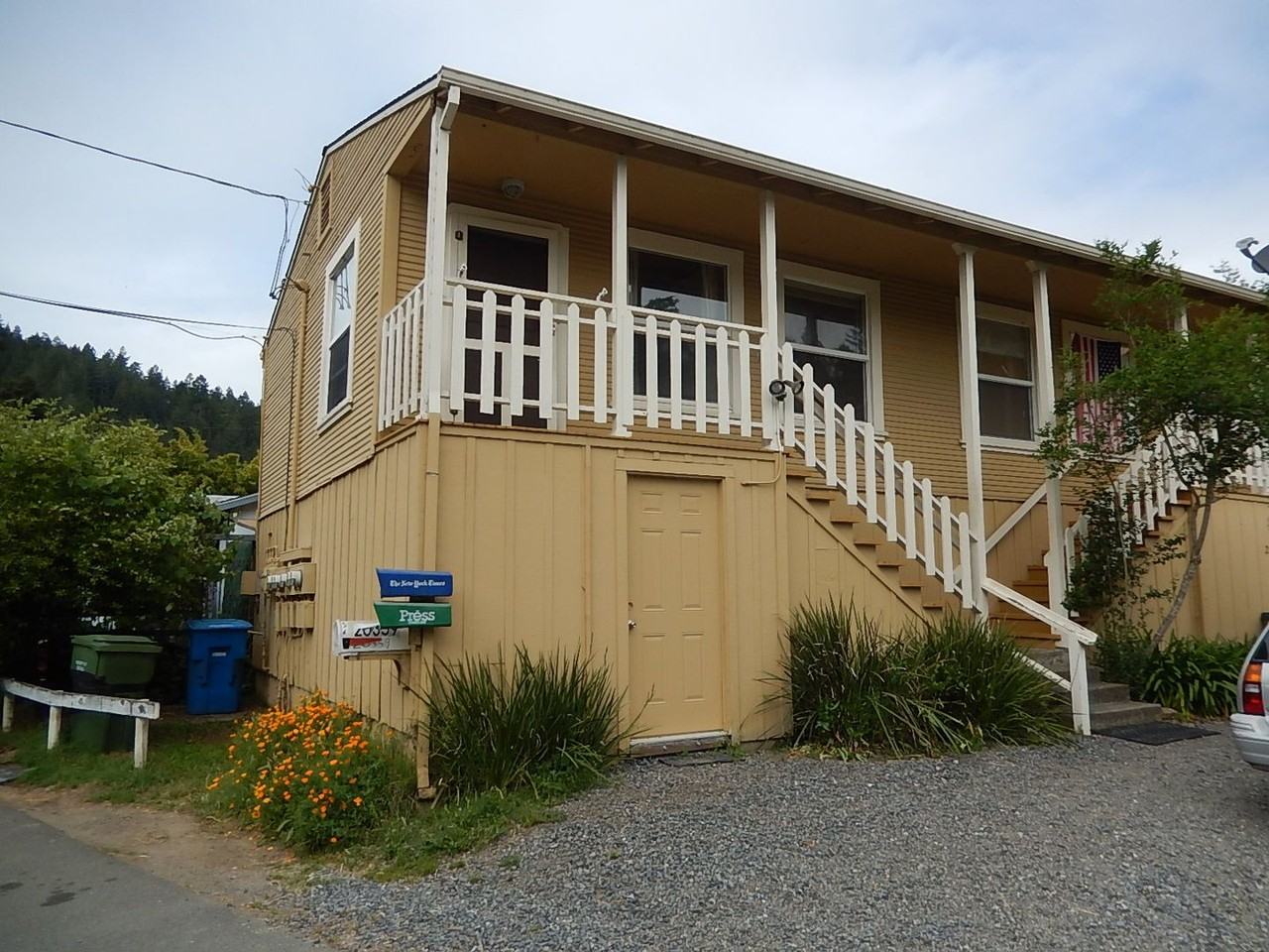 002-08 - Photo 2 of 33