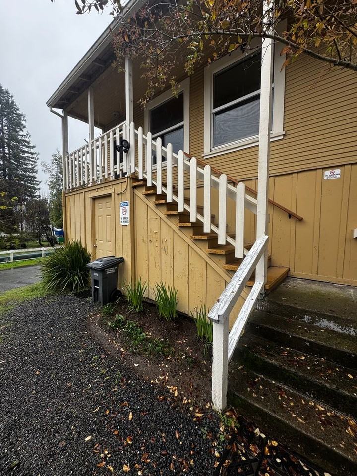 002-08 - Photo 3 of 33