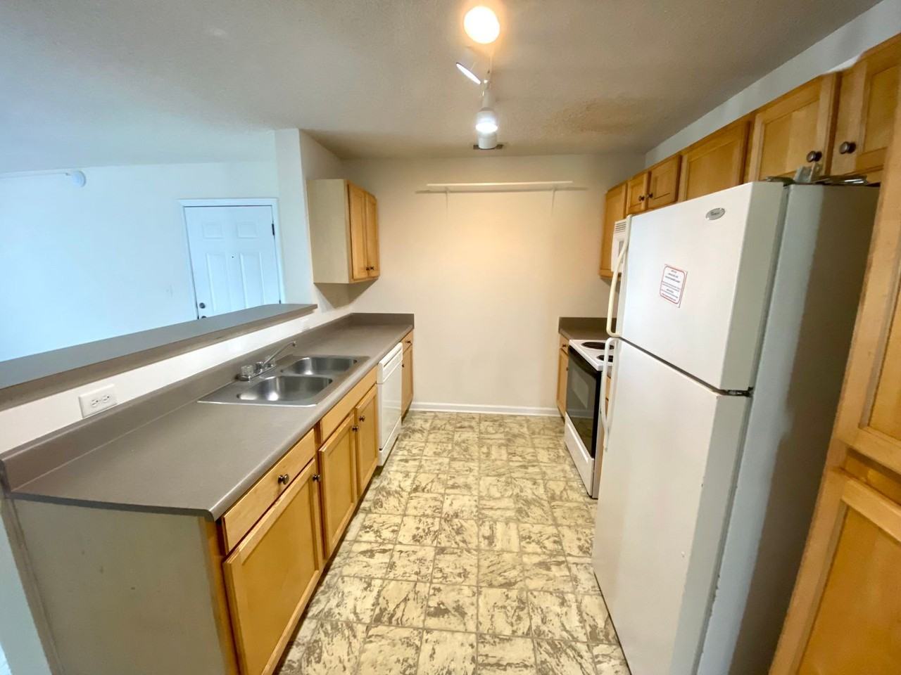 1301 Harts Cove - Photo 5 of 42