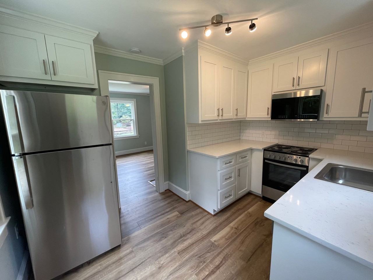 310 Pendleton Rd - Photo 5 of 24