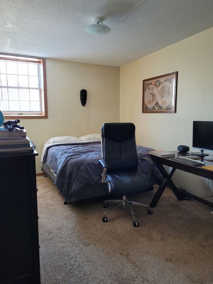 114 S Main St - Photo 5 of 6