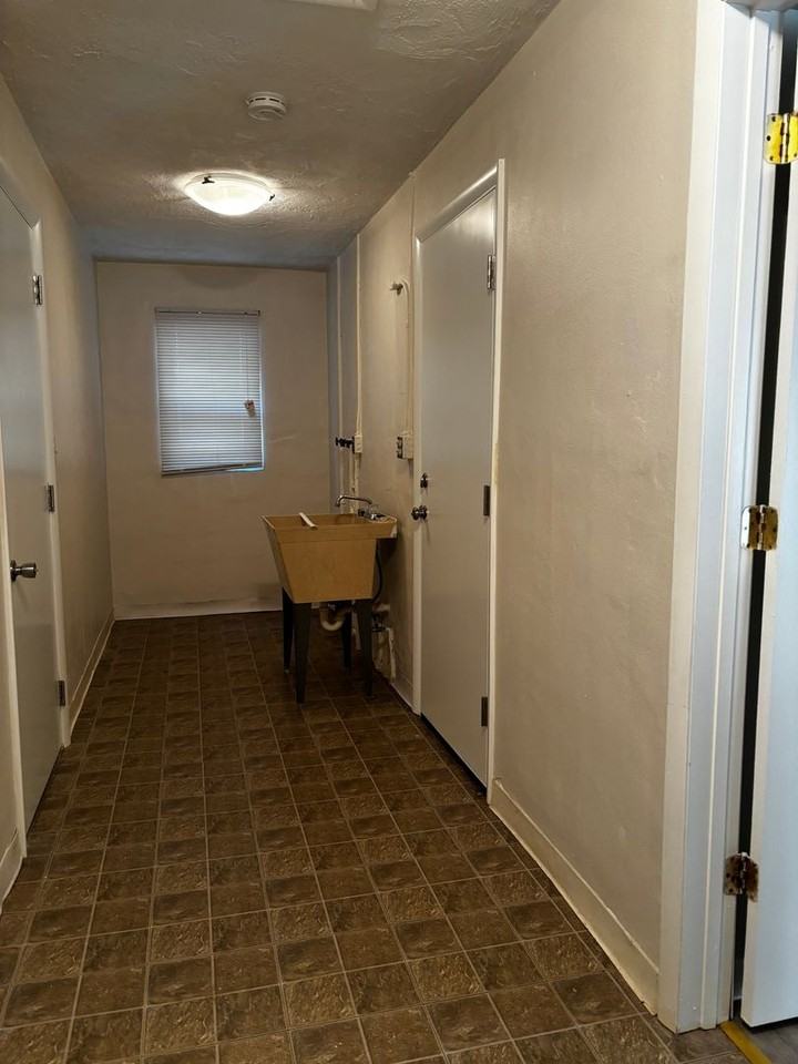 245 Heron Dr - Photo 7 of 32