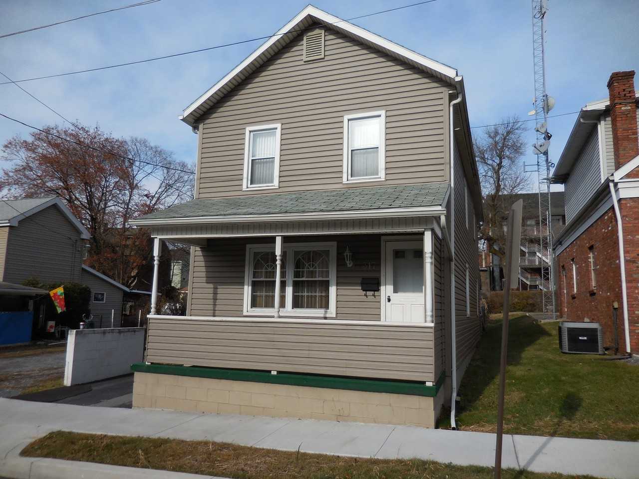 317 Blair St - Photo 3 of 9