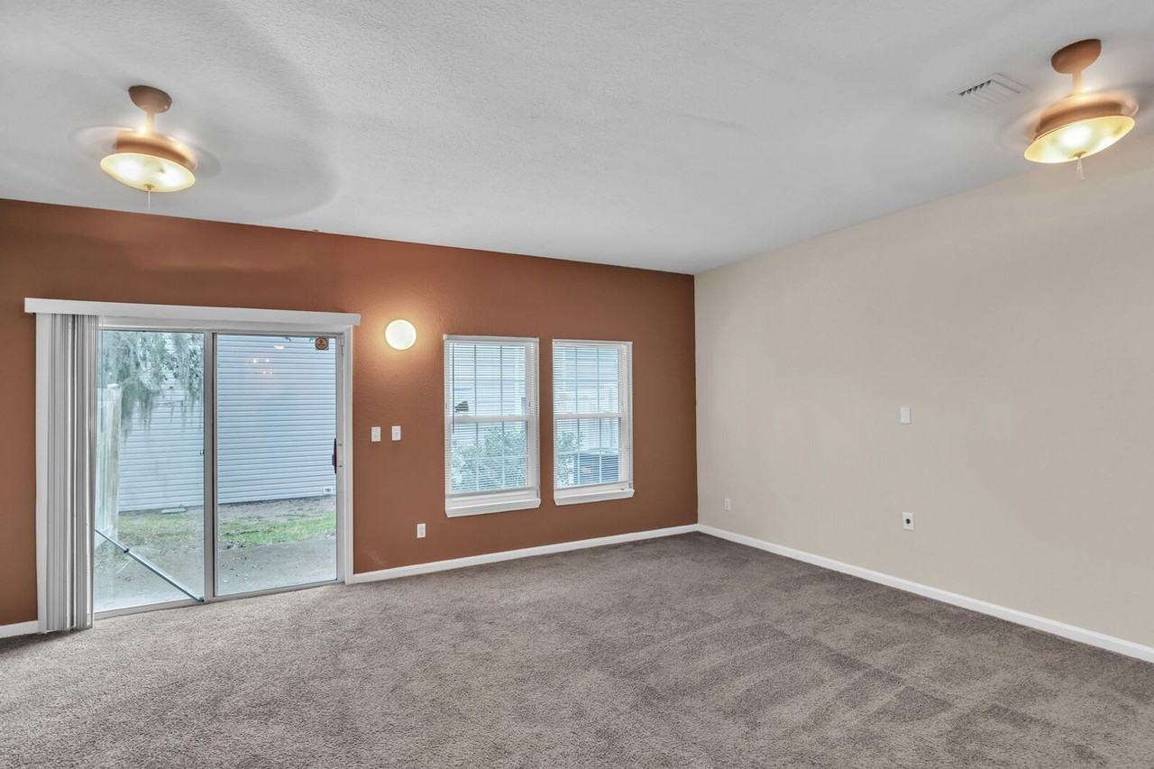 1692 Biscayne Bay Cir - Photo 5 of 17