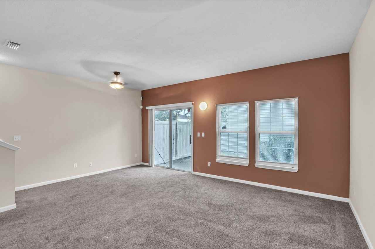 1692 Biscayne Bay Cir - Photo 6 of 17