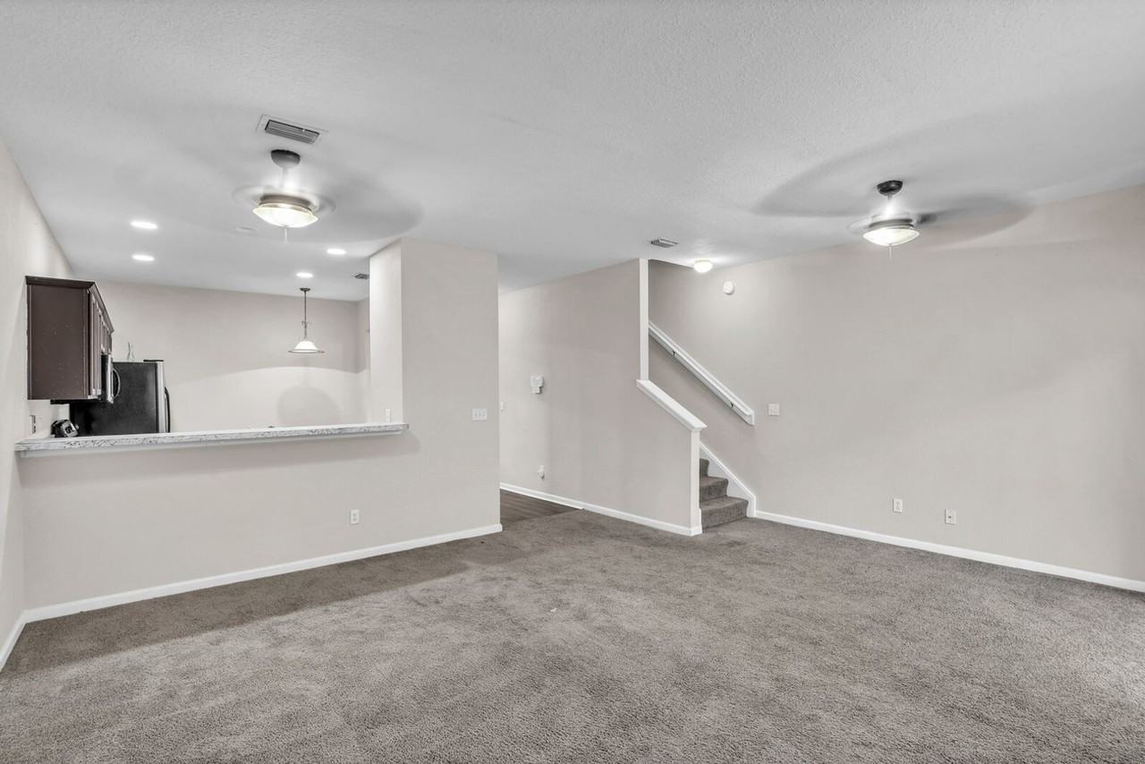 1692 Biscayne Bay Cir - Photo 7 of 17