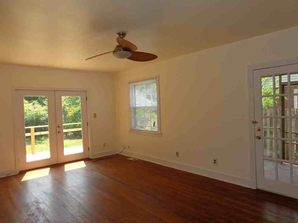 8804 Semmes Ave - Photo 2 of 16