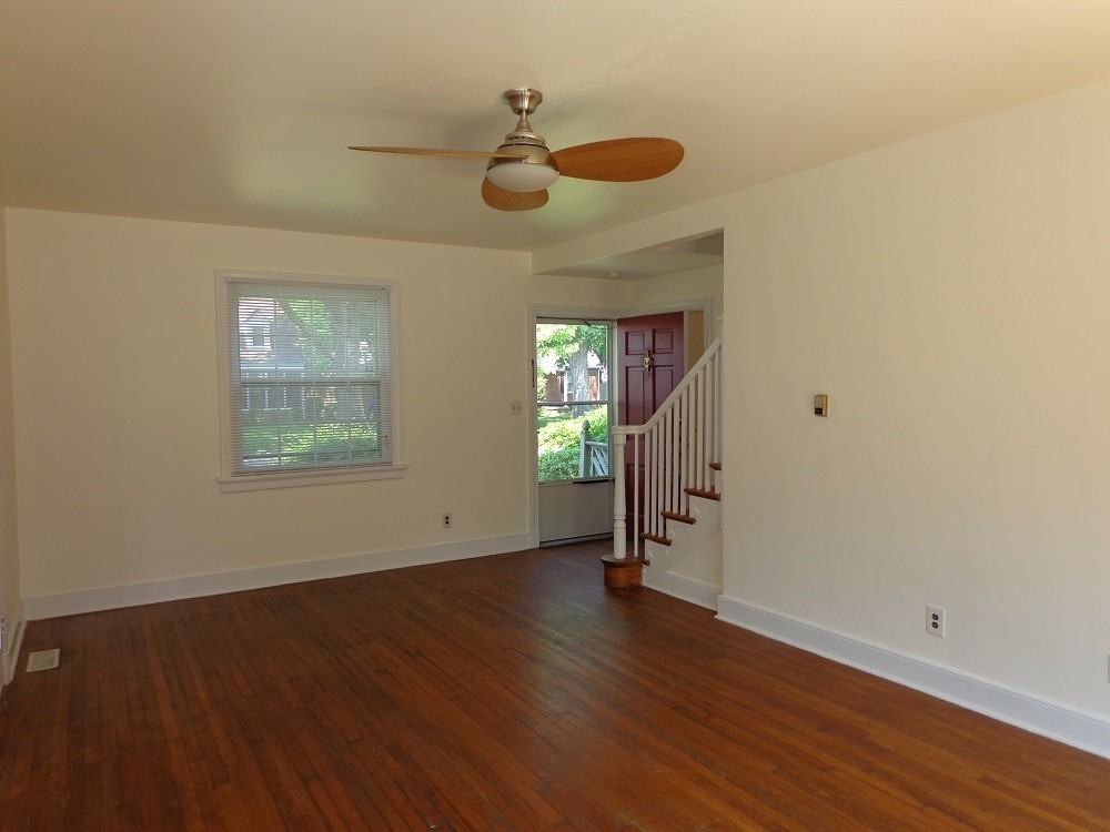 8804 Semmes Ave - Photo 3 of 16