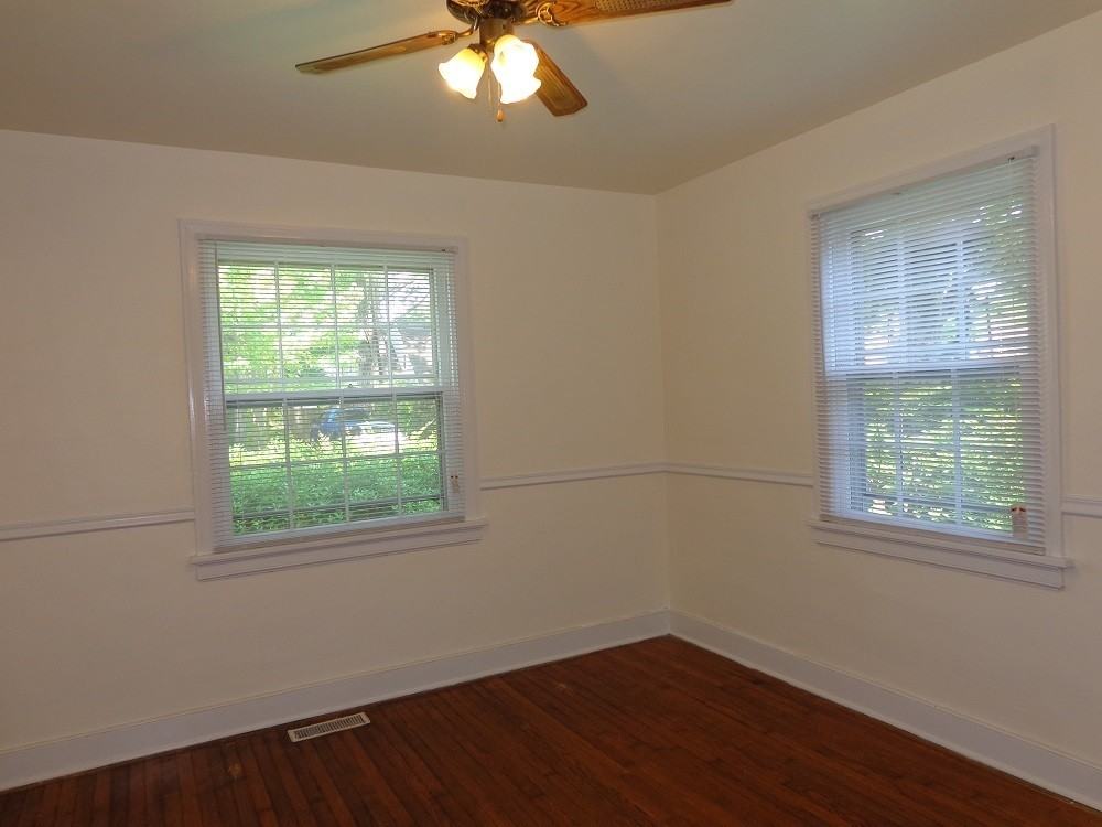 8804 Semmes Ave - Photo 7 of 16