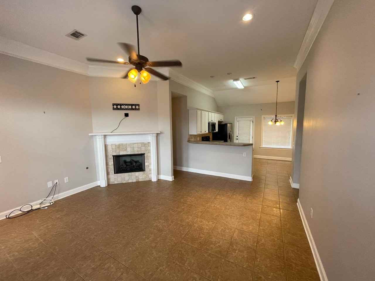 249 Ashton Way - Photo 4 of 12