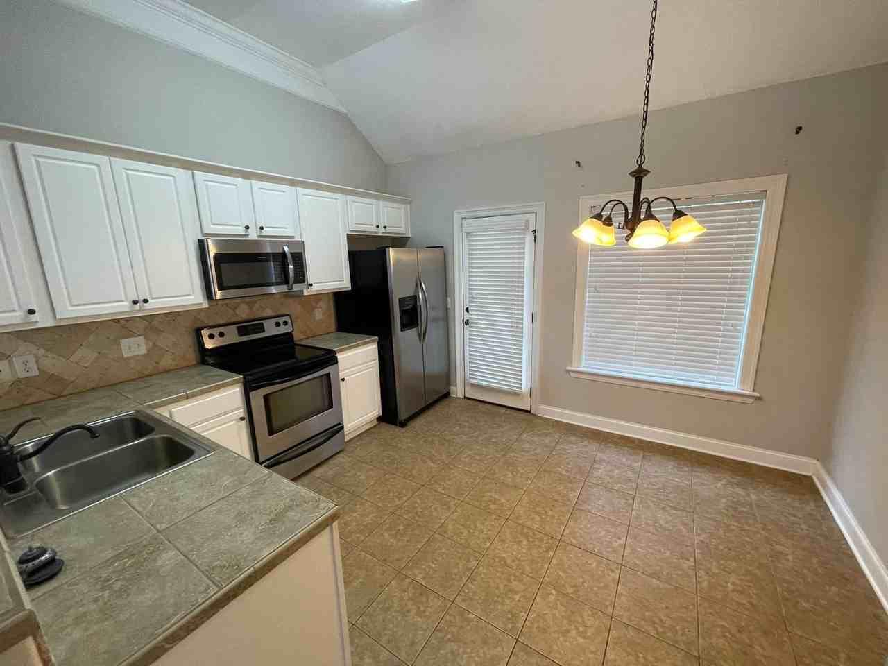 249 Ashton Way - Photo 5 of 12