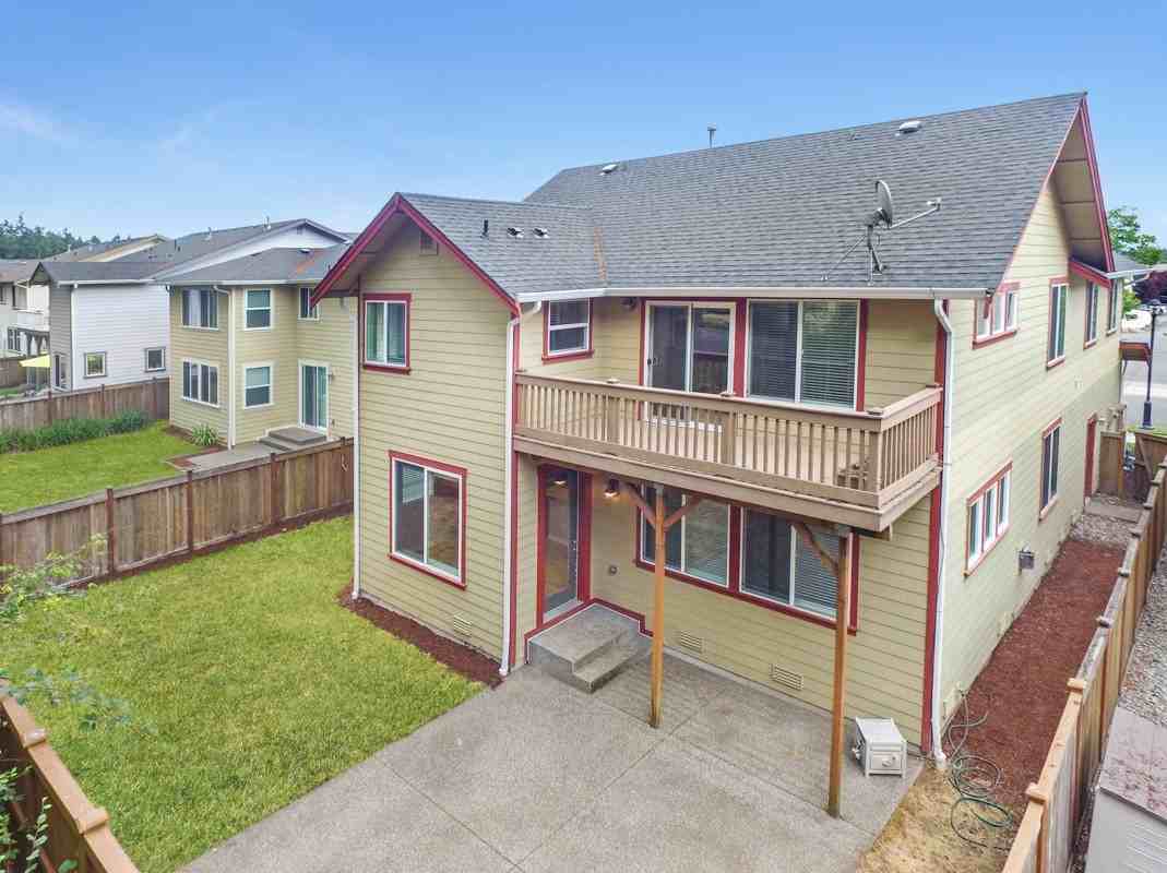 4315 Freemont St Ne - Photo 2 of 32