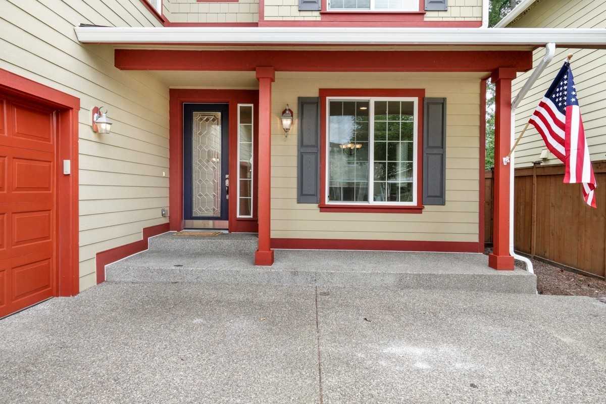 4315 Freemont St Ne - Photo 3 of 32
