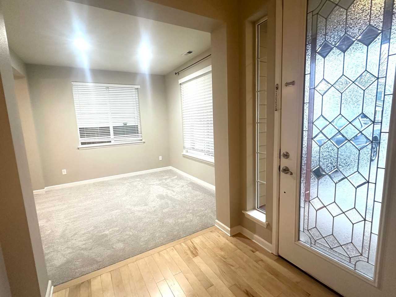 4315 Freemont St Ne - Photo 5 of 32