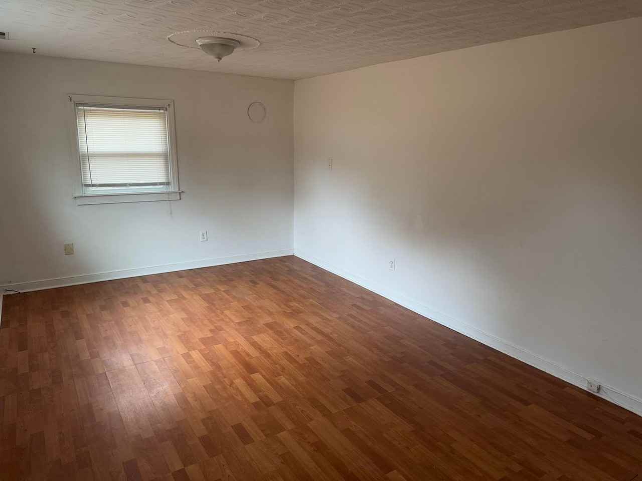 2262 Mill Rd - Photo 3 of 10