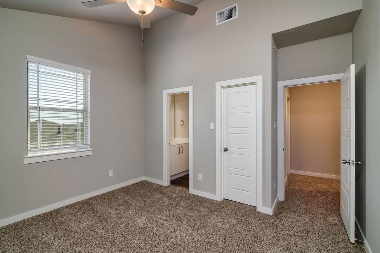 729 Harvest Moon Dr - Photo 6 of 19