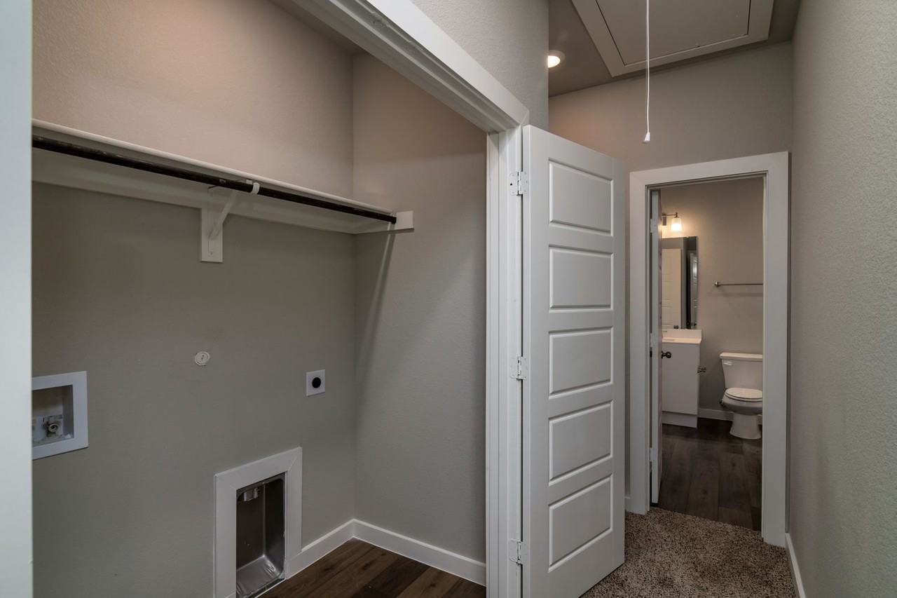 729 Harvest Moon Dr - Photo 2 of 19