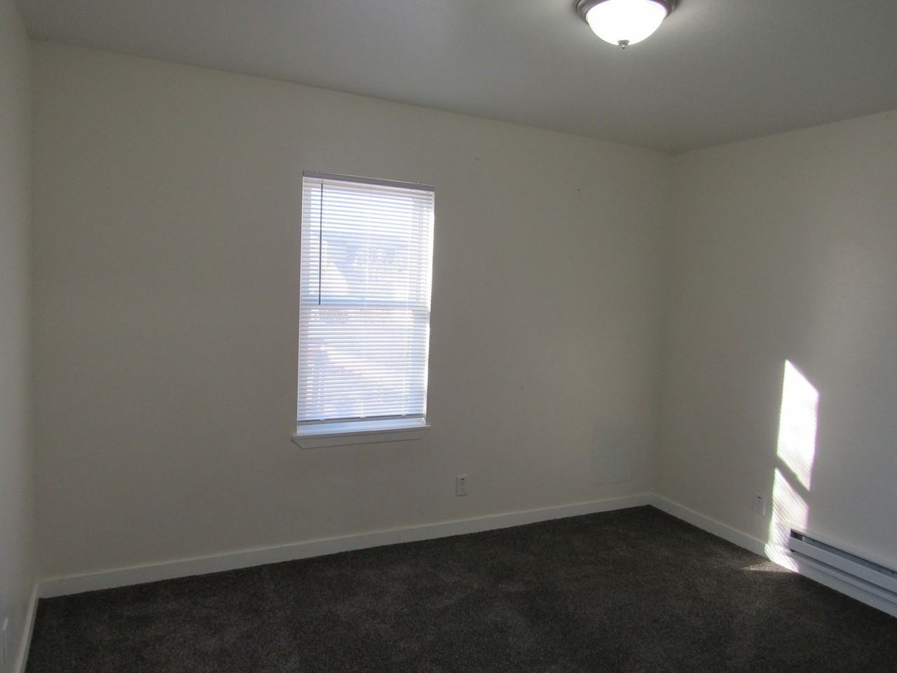 1104 S Wisconsin Ave - Photo 6 of 9