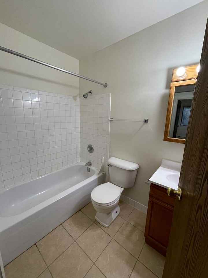 Sugar Creek Apartments - Photo 5 of 10