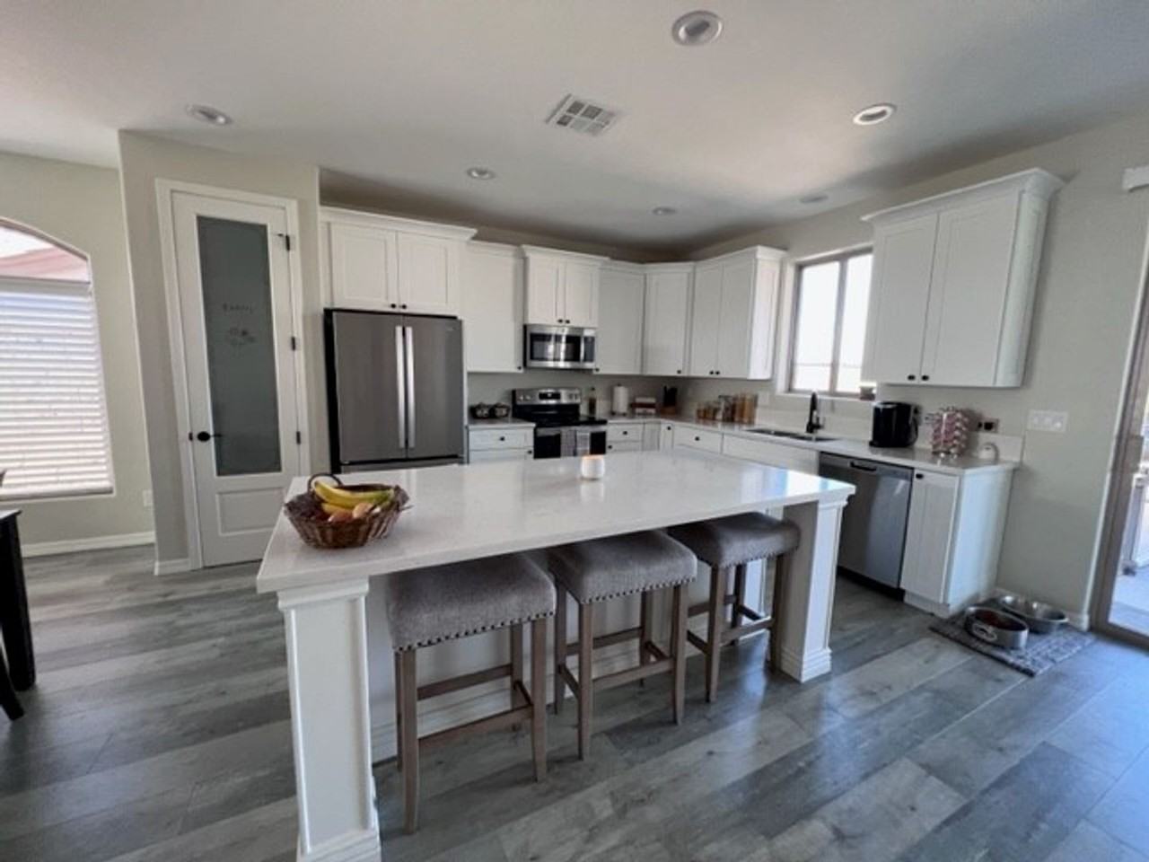 2677 Kingman Dr - Photo 5 of 50