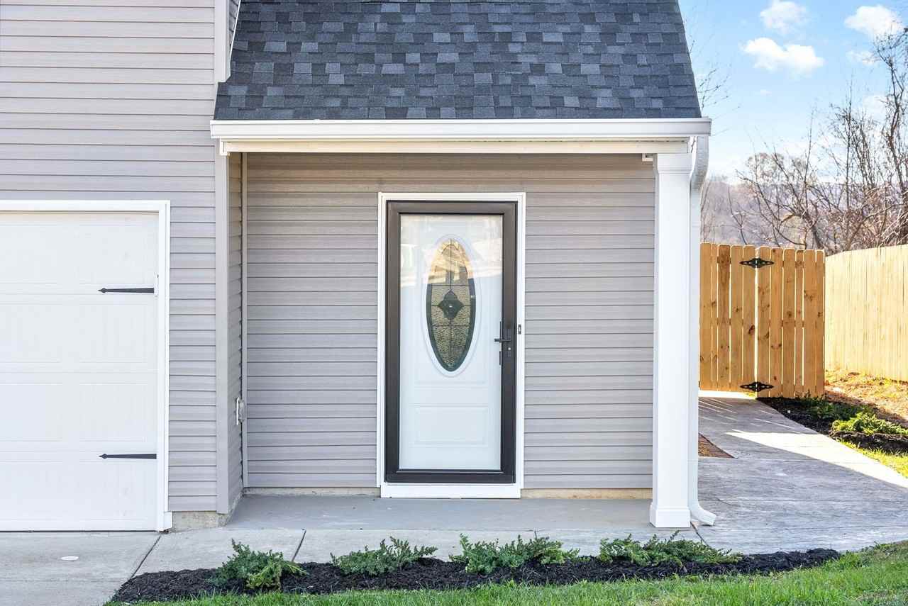 1180 Henry Place Blvd - Photo 2 of 34