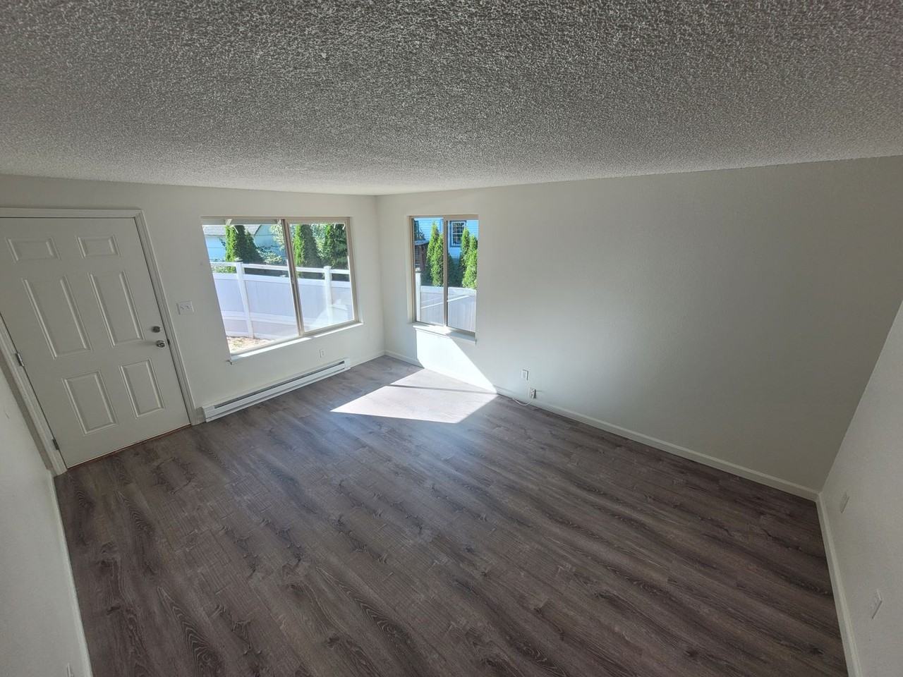 748 N 12th Ave - Photo 7 of 12