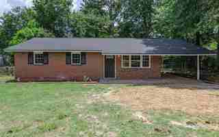 featured image of 2114 Amber Drive