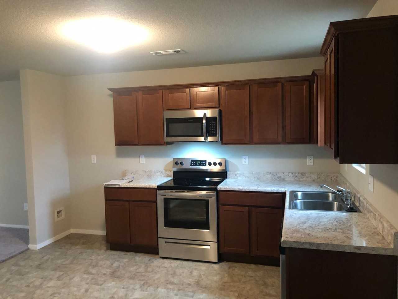 1906 S C St - Photo 3 of 13