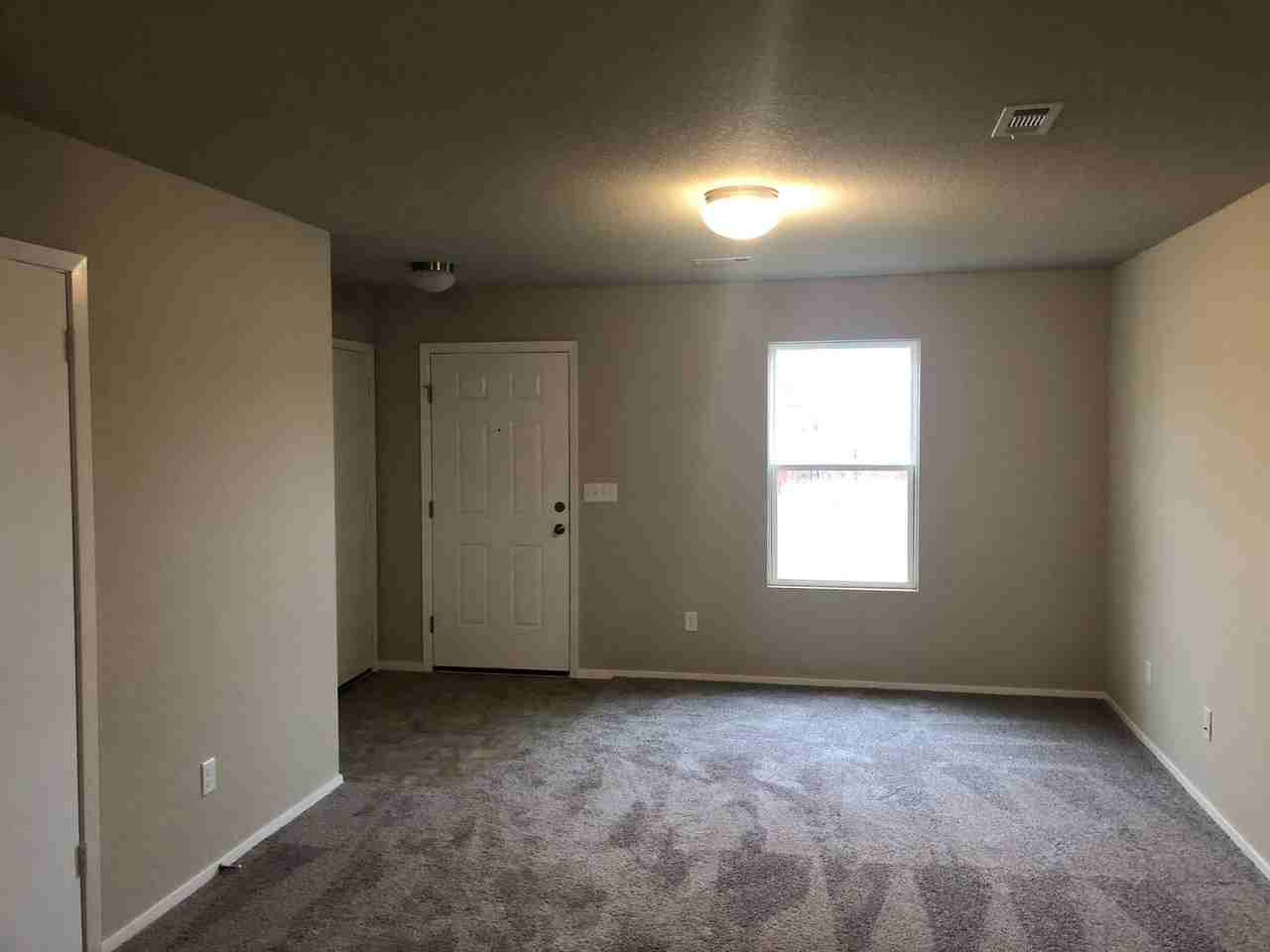 1906 S C St - Photo 5 of 13