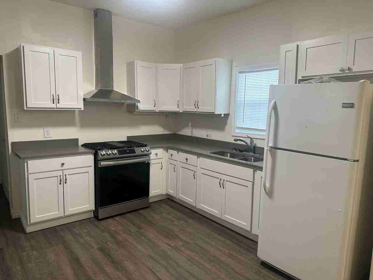 2127 Opelousas St - Photo 3 of 9