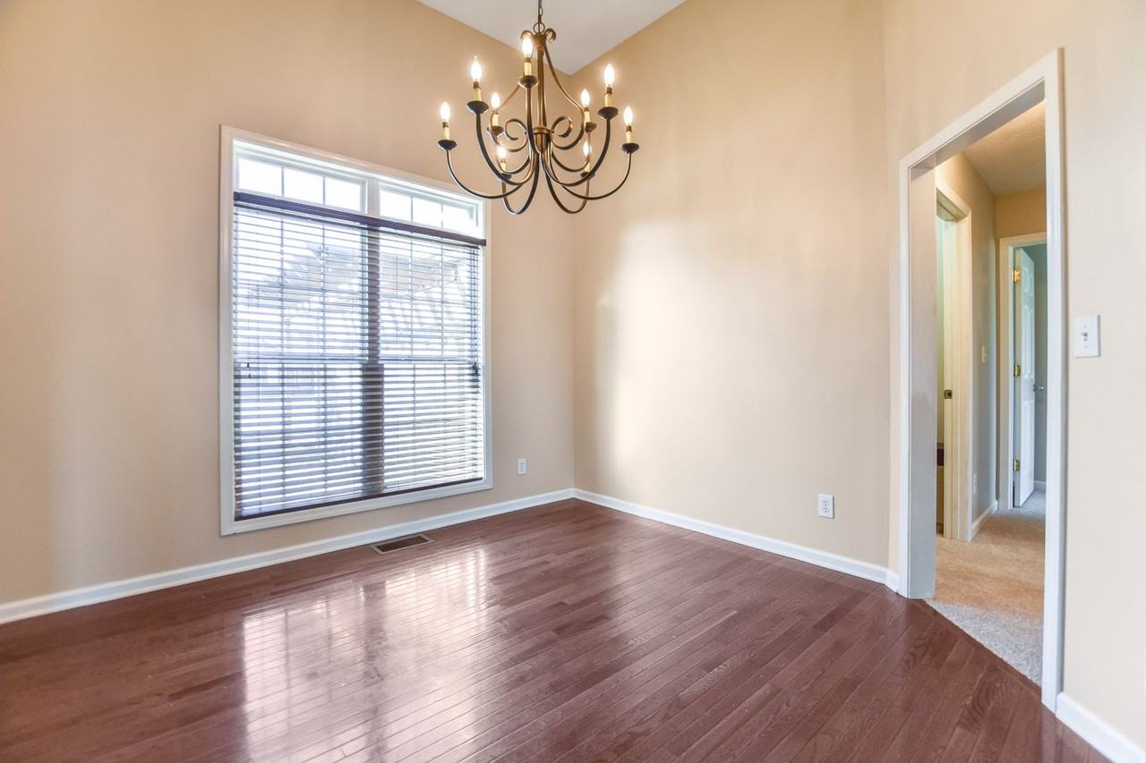 3886 Stella Dr - Photo 4 of 26