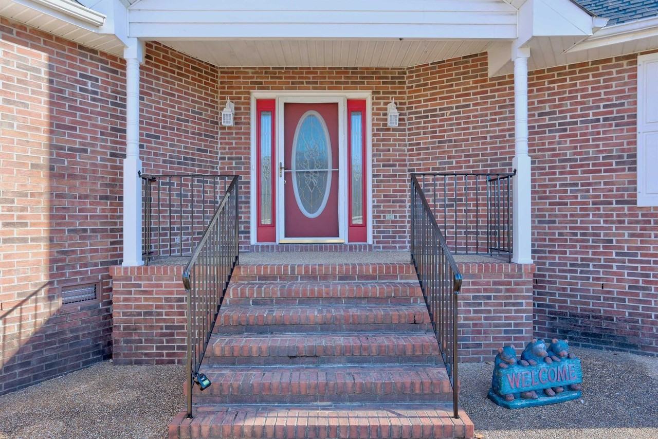 2016 Forge Rd - Photo 2 of 36