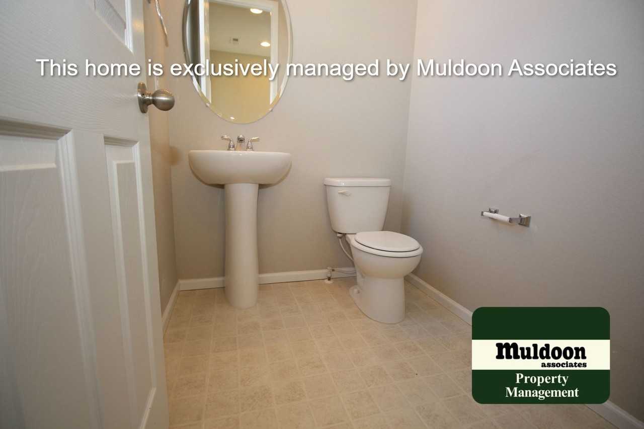 9716 Aberdale Ct - Photo 3 of 32