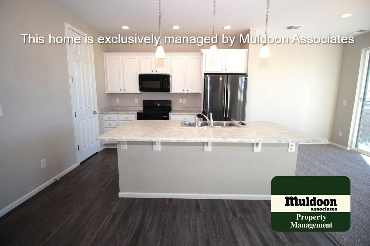 9716 Aberdale Ct - Photo 6 of 32