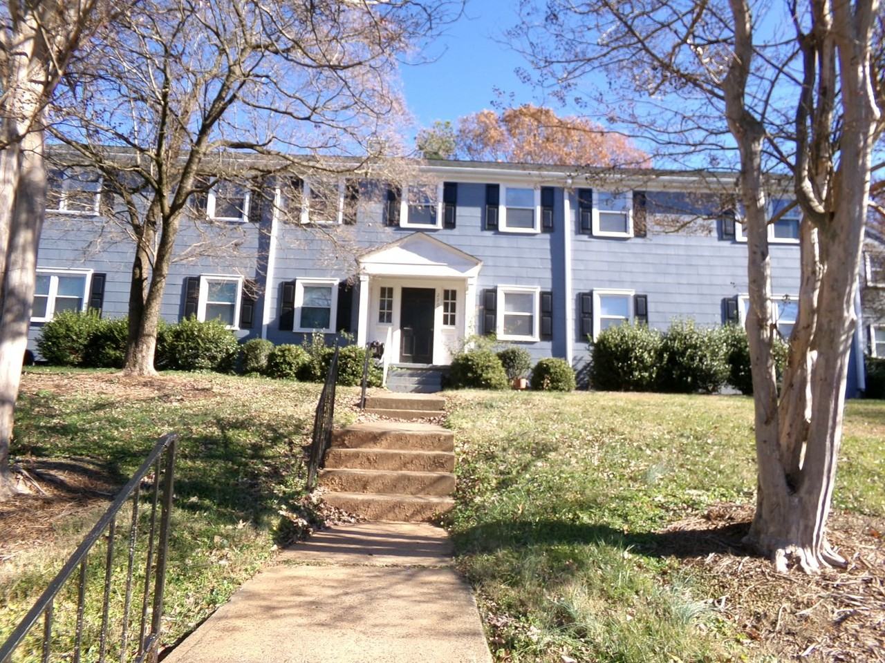 2507 Miller Park Cir Apt B - Photo 2 of 13