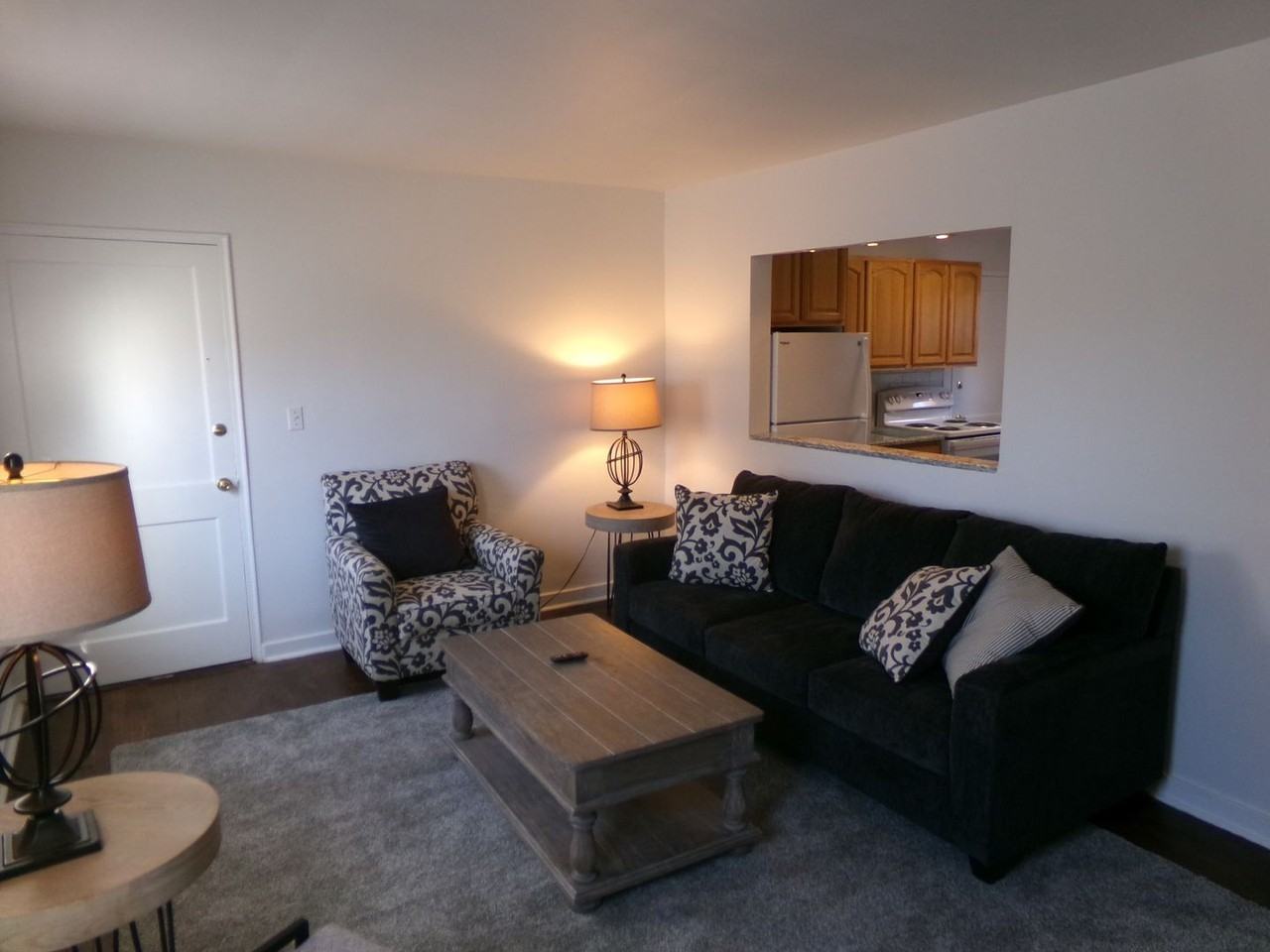 2507 Miller Park Cir Apt B - Photo 4 of 13