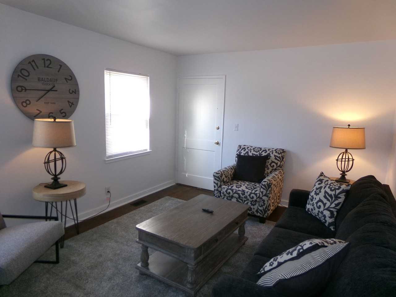 2507 Miller Park Cir Apt B - Photo 5 of 13