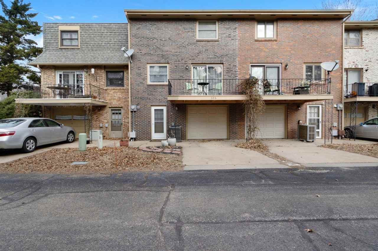 326 Twykingham Pl - Photo 3 of 24