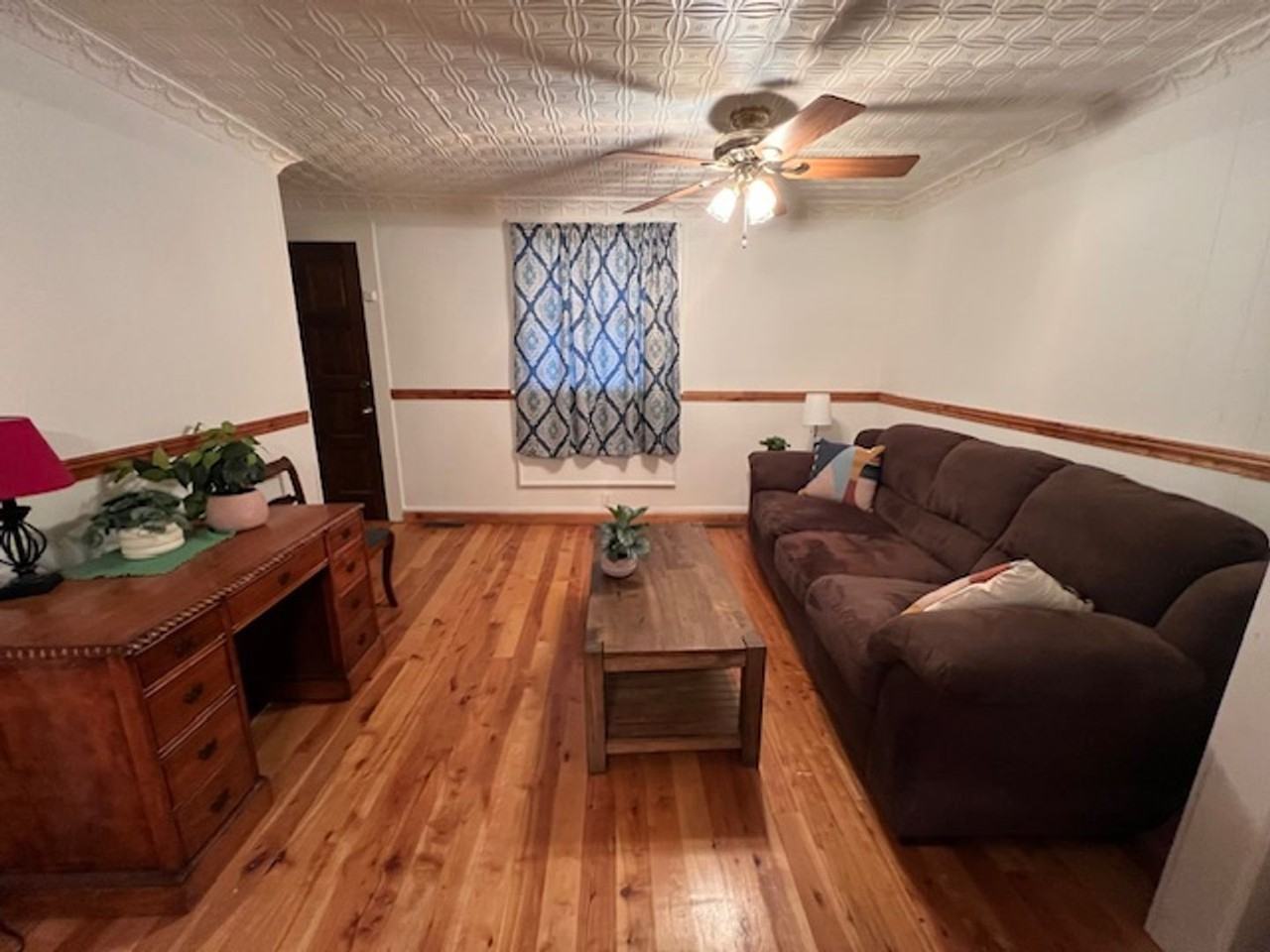 434 N 8th St - Photo 3 of 22