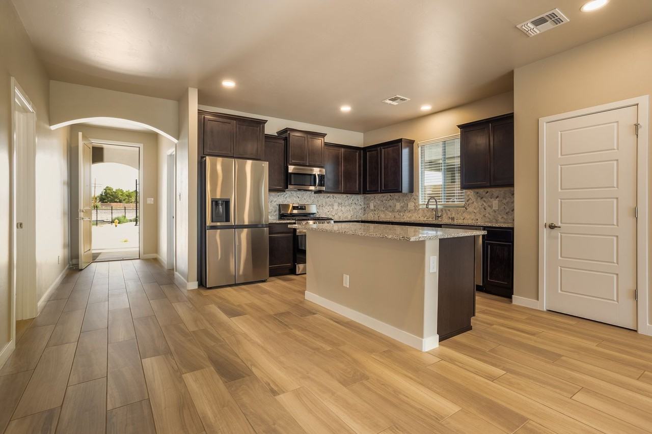 7701 Majesty Ct Nw - Photo 3 of 20