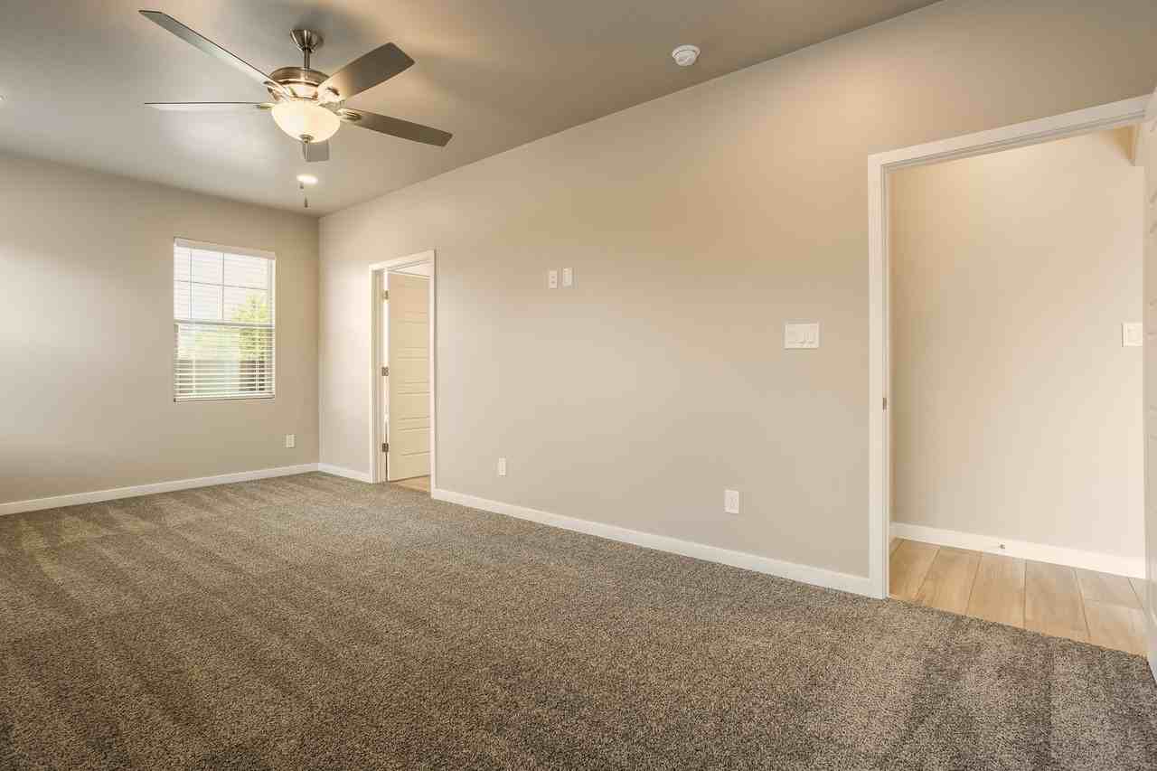 7701 Majesty Ct Nw - Photo 6 of 20