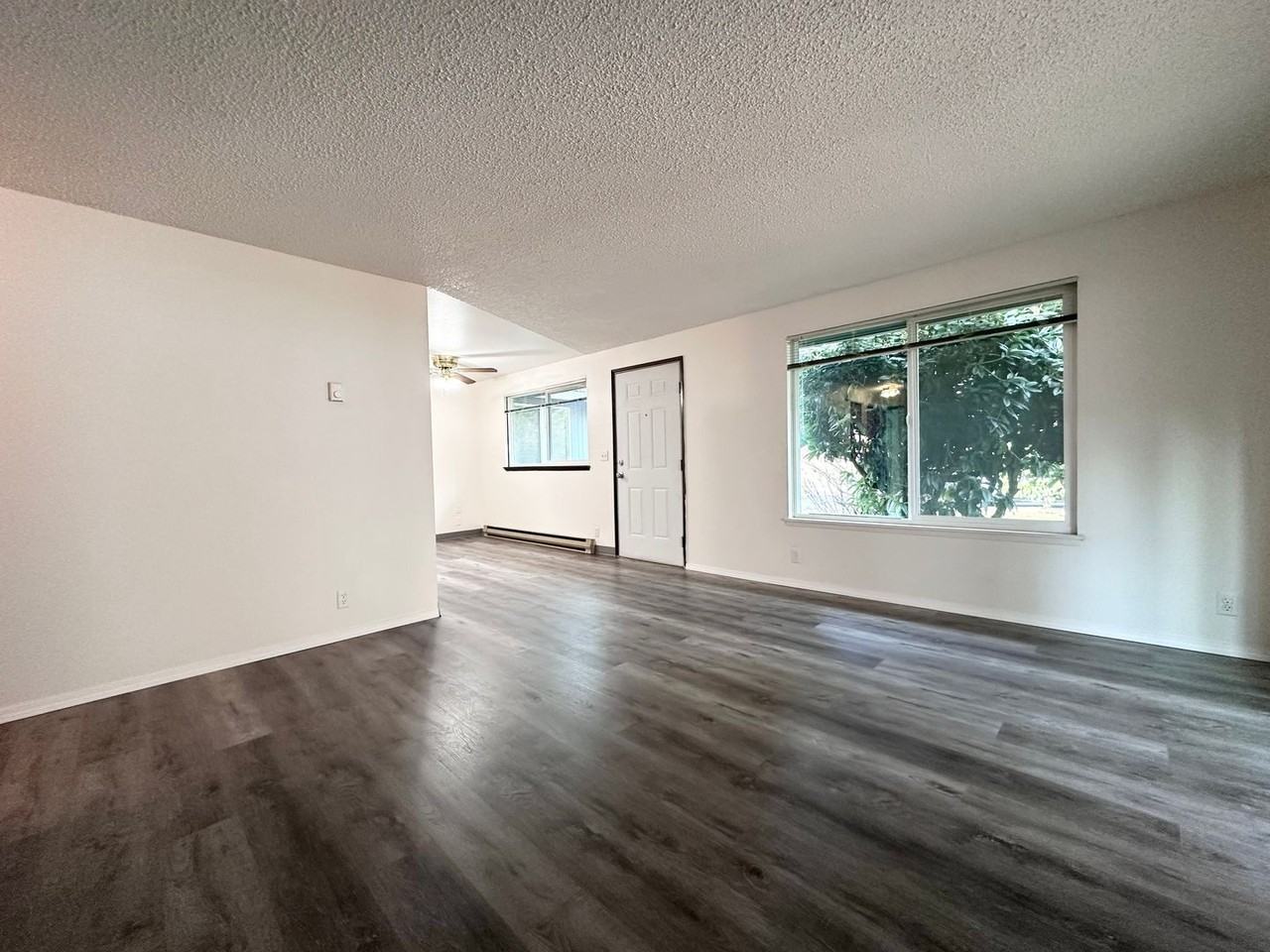 39910 Mccormick Dr - Photo 3 of 17