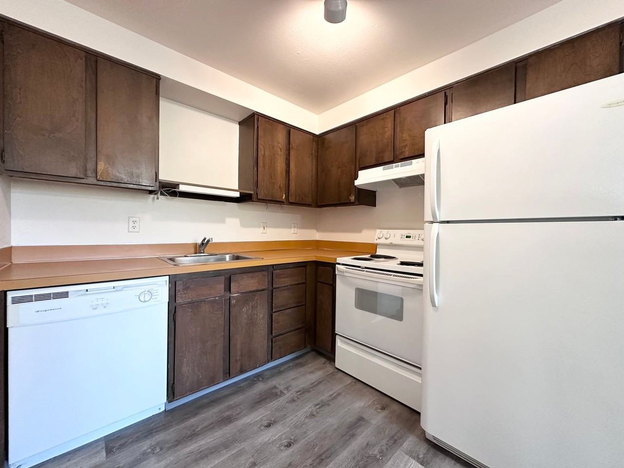 39910 Mccormick Dr - Photo 6 of 17