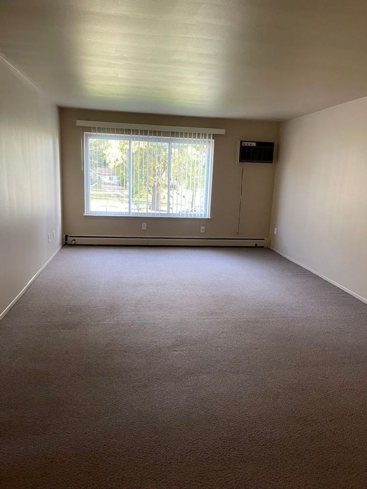 Park East Apartments (B) - Photo 6 of 17
