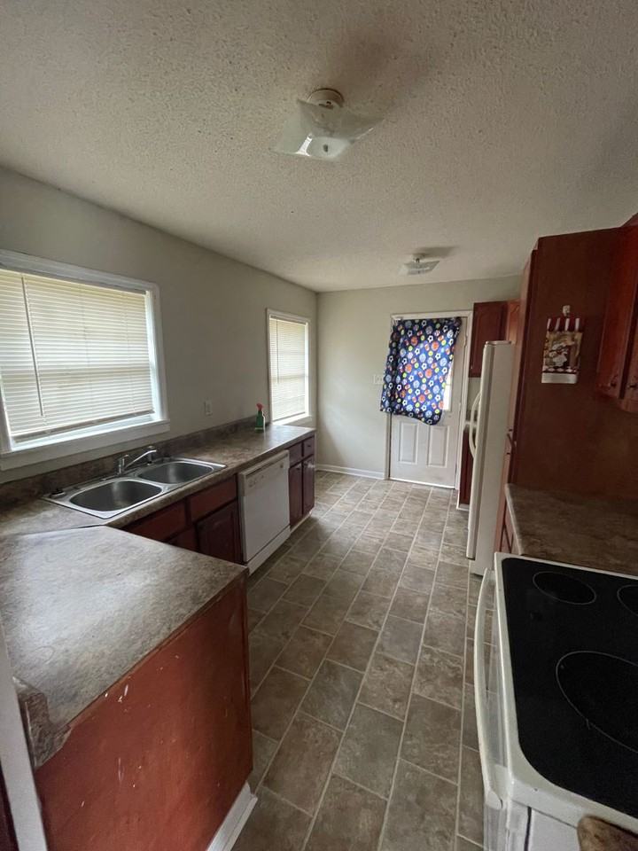 532 10th Ave Nw - Photo 5 of 19