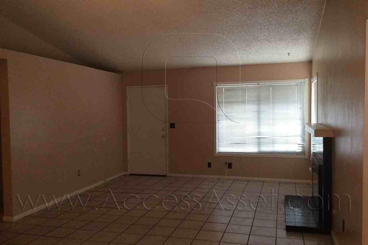 7182 Bradford St - Photo 2 of 33