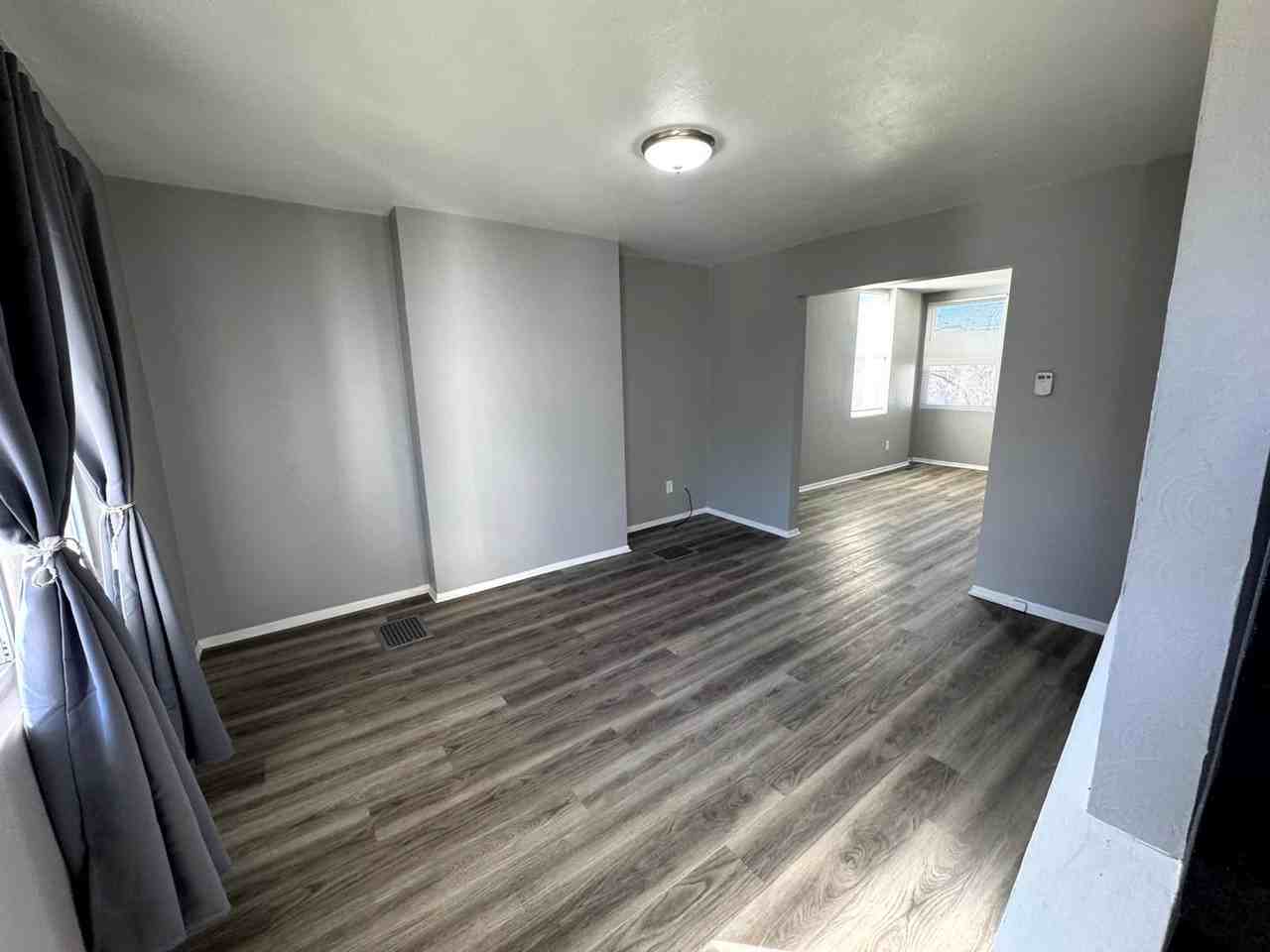 7311 Woodlawn Ave - Photo 3 of 19