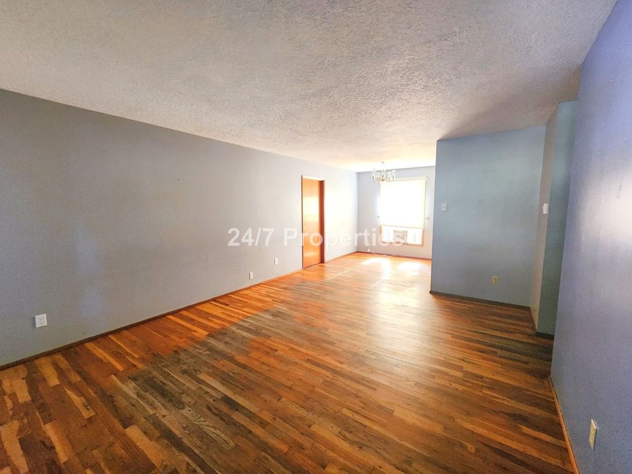 8905 Se 29th Ave - Photo 3 of 16