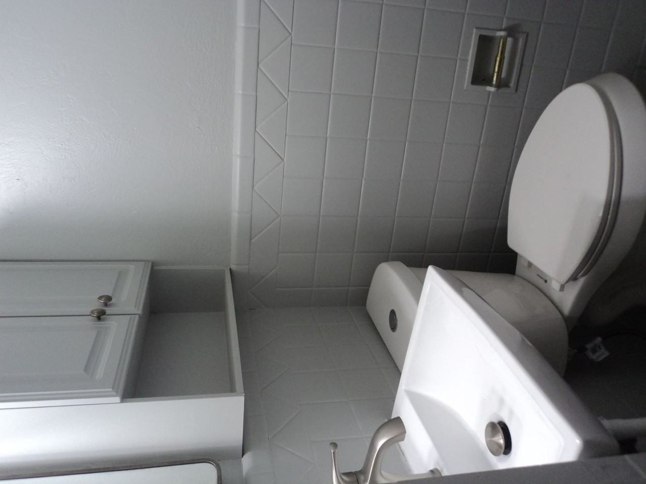 1215 Sw E Ave - Photo 6 of 9