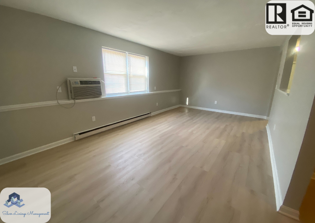 740 Central St - Photo 6 of 12